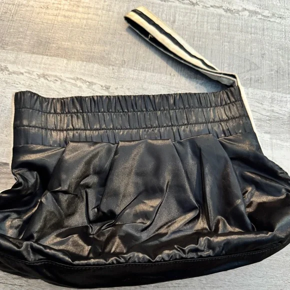 Gaultier Black Leather boxing style clutch - Picture 3 of 4